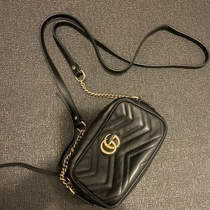 Gucci Marmont Cross Body Bag  👜
